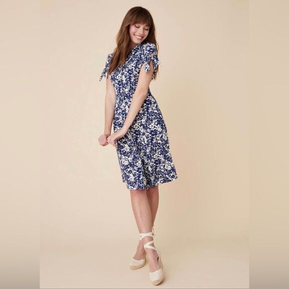 Untuckit Camille Dress Woman’s 14 Blue White Floral Print Button Front Pockets - Picture 3 of 13